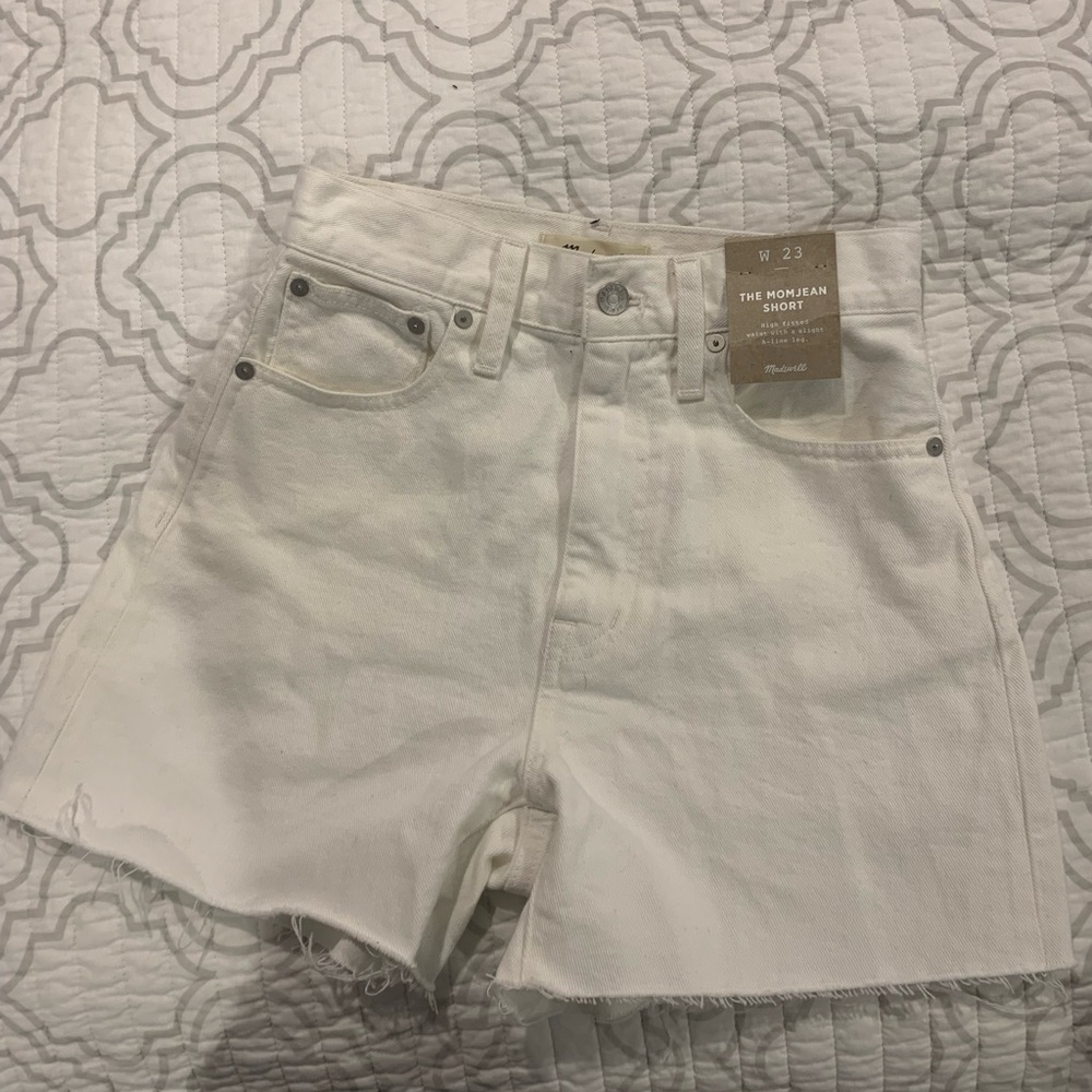 The Momjean Short in Tile White